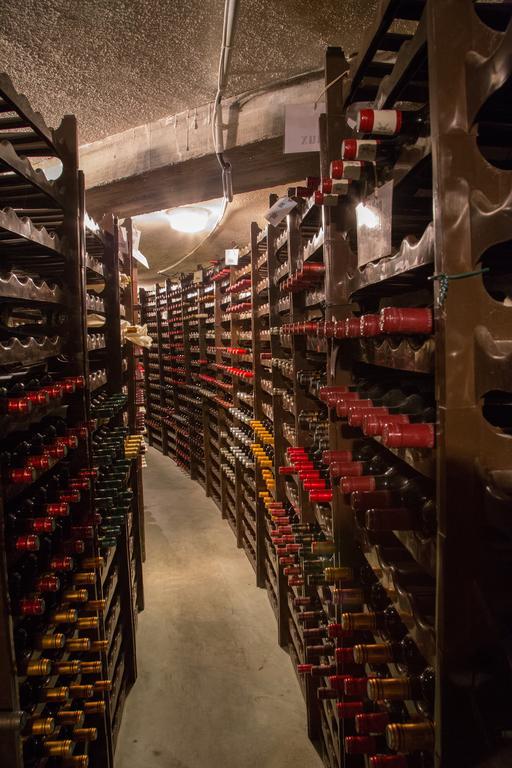 Hotel Restaurant L'Evidence Нёшато Экстерьер фото