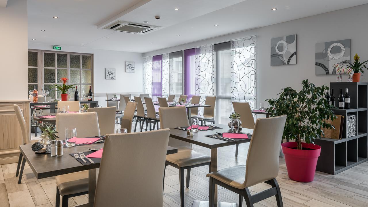 Hotel Restaurant L'Evidence Нёшато Экстерьер фото