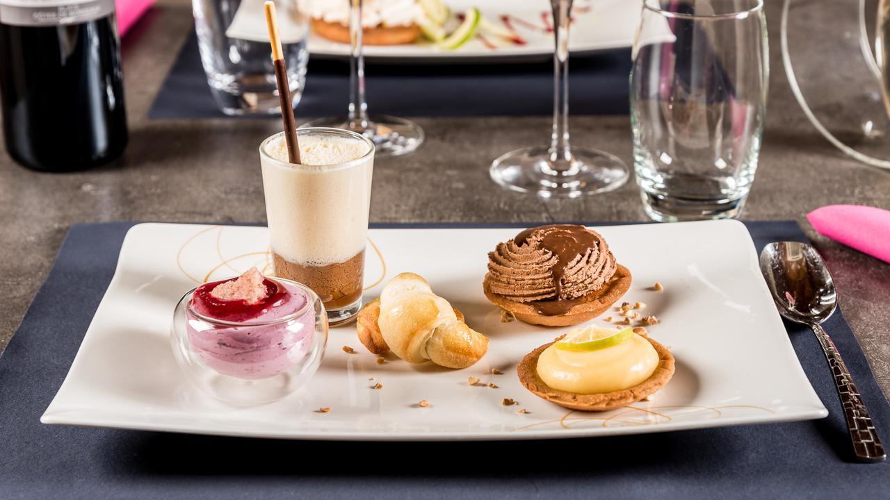 Hotel Restaurant L'Evidence Нёшато Экстерьер фото
